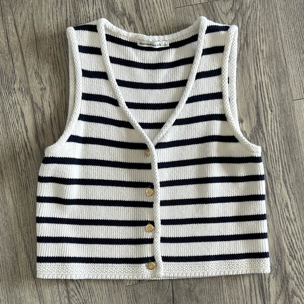 Abercrombie & Fitch Navy and White Knit sweater vest